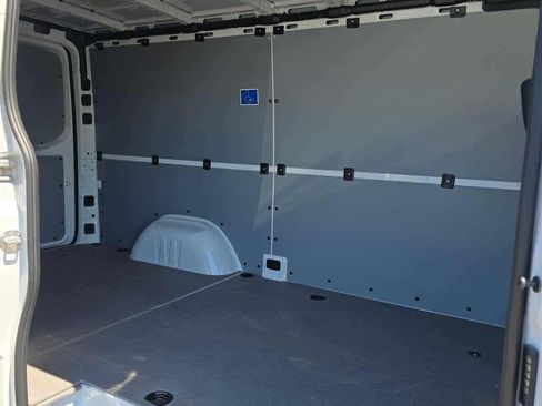 Used 2025 Mercedes-Benz Sprinter 2500 image 15