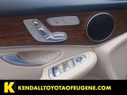 Used 2022 Mercedes-Benz GLC 300 4MATIC image 17