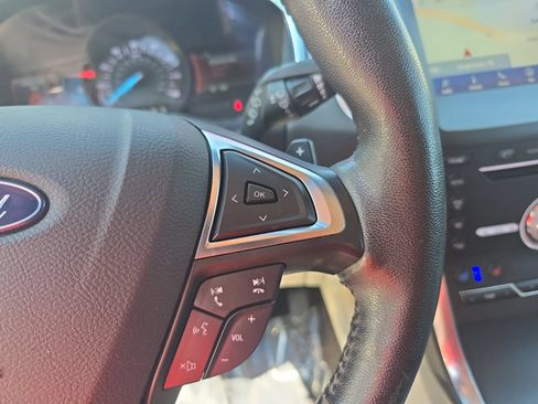Used 2019 Ford Edge Titanium w/ Equipment Group 301A AWD/4WD image 17