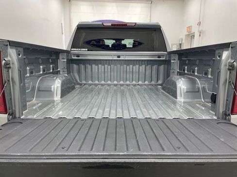 Used 2023 Chevrolet Silverado 1500 LT AWD/4WD image 14