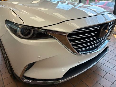 Used 2018 MAZDA CX-9 Grand Touring FWD image 2