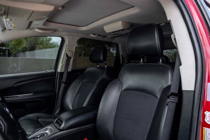 Used 2020 Dodge Journey Crossroad FWD image 10