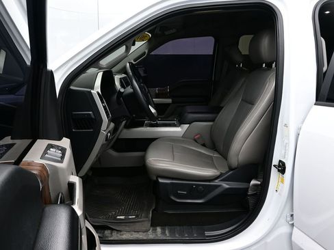 Used 2019 Ford F150 Lariat image 12