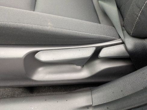 Used 2023 Toyota Corolla LE image 17