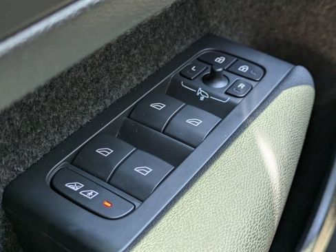 Certified 2023 Volvo C40 P8 Recharge Ultimate AWD/4WD image 29
