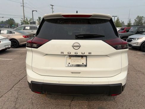 Used 2024 Nissan Rogue S FWD image 6
