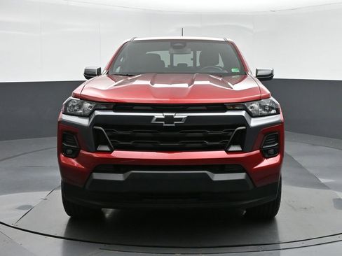 Used 2023 Chevrolet Colorado LT w/ LT Convenience Package II image 2