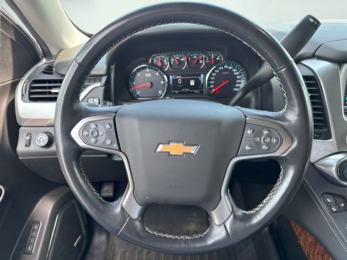 Used 2020 Chevrolet Tahoe Premier AWD/4WD image 11