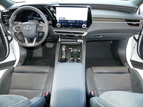 Certified 2025 Lexus RX 350 AWD/4WD image 32