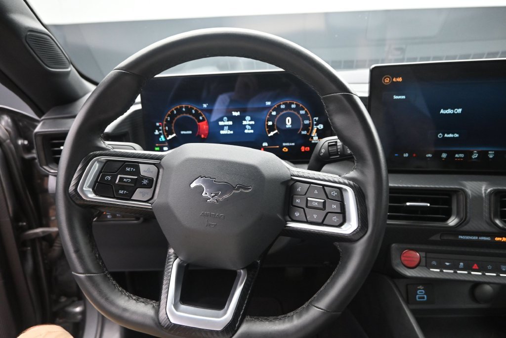 Used 2025 Ford Mustang Coupe RWD image 15