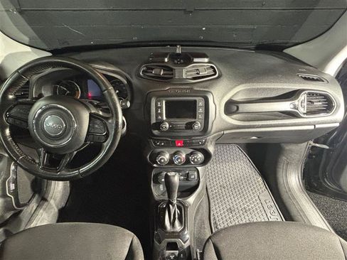 Used 2017 Jeep Renegade Altitude image 10