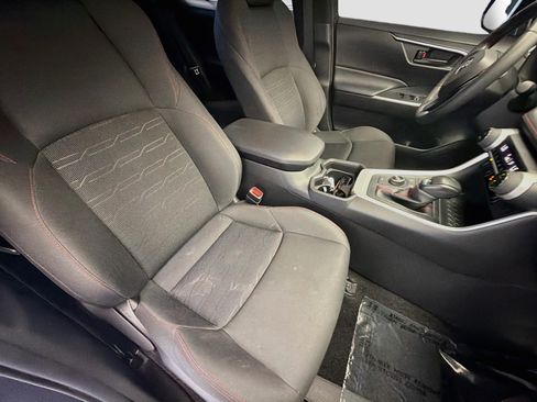 Used 2021 Toyota RAV4 SE w/ Weather & Moonroof Package AWD/4WD image 15