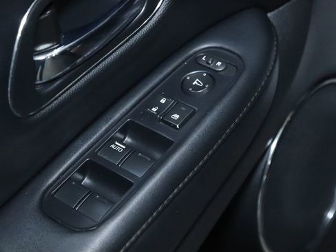 Used 2020 Honda HR-V Touring image 20