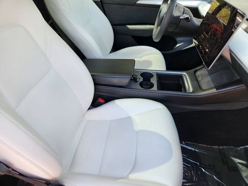Used 2023 Tesla Model Y Long Range AWD/4WD image 5