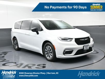 Used 2024 Chrysler Pacifica Limited