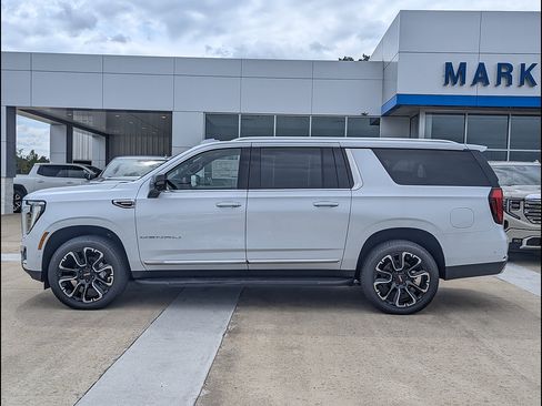 New 2026 GMC Yukon XL Denali w/ Advanced Technology Package AWD/4WD image 9