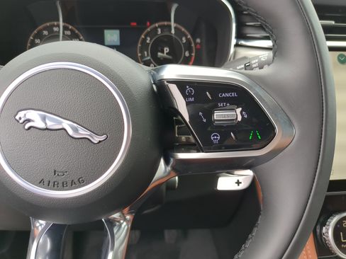 New 2026 Jaguar F-PACE R-Dynamic S image 28