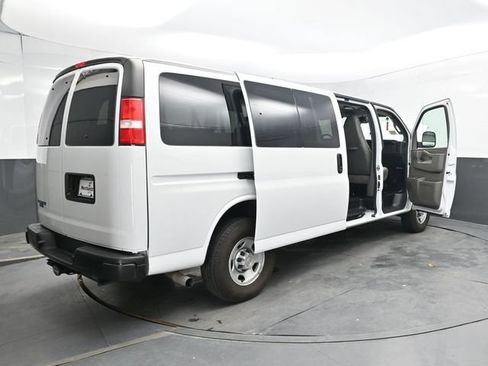 Used 2024 Chevrolet Express 3500 LS RWD image 50
