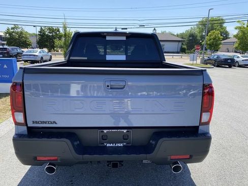 New 2026 Honda Ridgeline Black Edition image 4