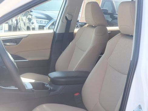 Used 2024 Toyota RAV4 XLE AWD/4WD image 24