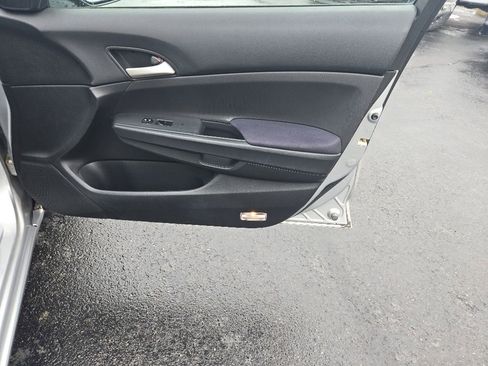 Used 2011 Honda Accord LX image 27