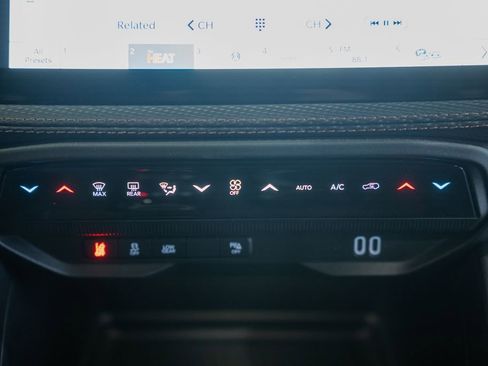 New 2026 Jeep Cherokee Limited image 24