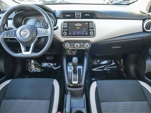 Used 2022 Nissan Versa SV image 13