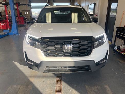 Used 2022 Honda Passport Elite image 13