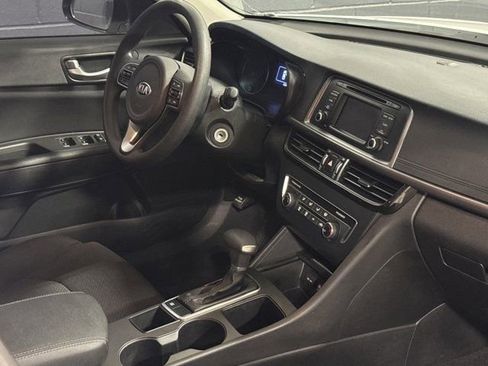Used 2017 Kia Optima LX image 10