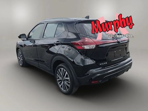Used 2023 Nissan Kicks SV w/ Interior Electronics Package FWD image 6