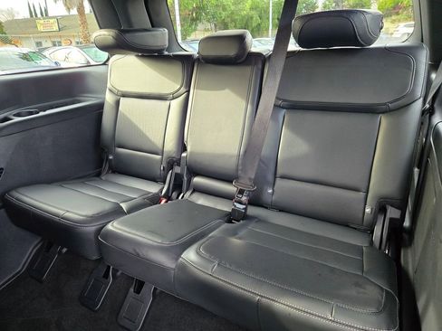 Used 2025 Ford Expedition Platinum w/ Stealth Appearance Package AWD/4WD image 15