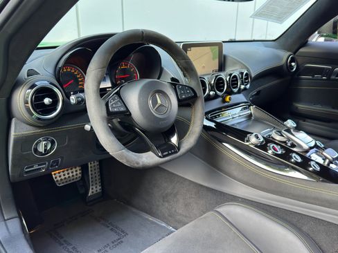 Used 2018 Mercedes-Benz AMG GT R image 14