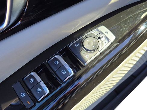 Certified 2022 Kia Carnival SX w/ Paint Protection Package image 16