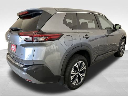 Used 2023 Nissan Rogue SV image 11