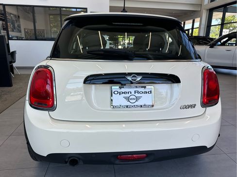 Used 2018 MINI Cooper 2-Door Hardtop FWD image 3