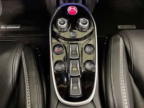 Used 2023 McLaren GT image 13