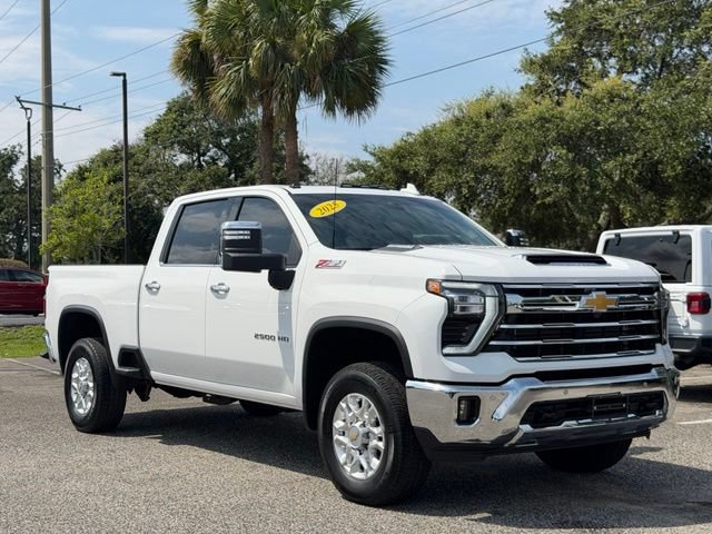 Used 2025 Chevrolet Silverado 2500 LTZ w/ LTZ Premium Package AWD/4WD image 8