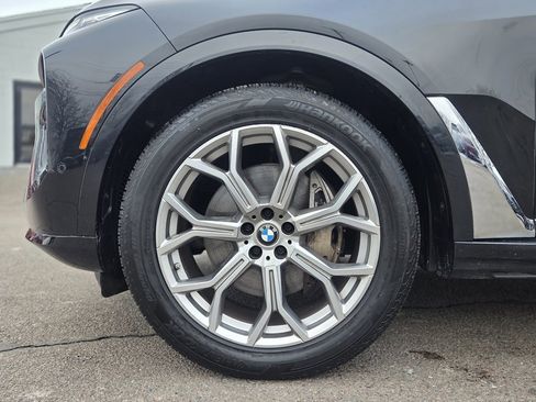 Used 2024 BMW X7 xDrive40i image 11