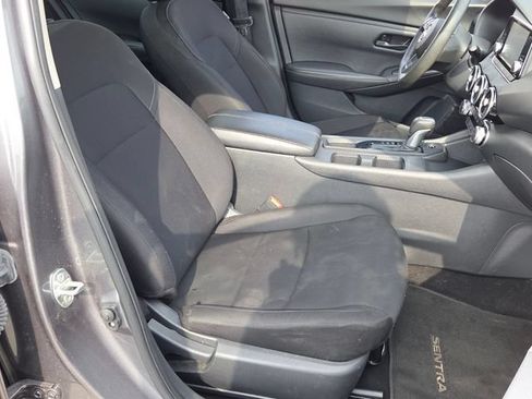 Used 2025 Nissan Sentra S FWD image 15