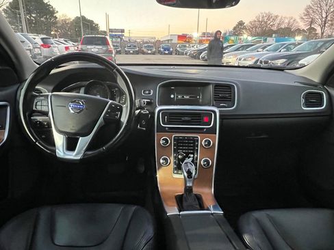 Used 2016 Volvo S60 T5 Premier image 19
