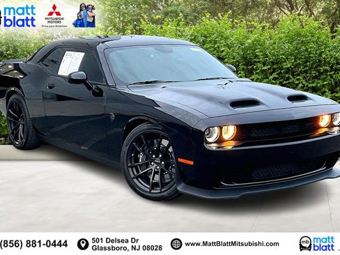 Used 2023 Dodge Challenger SRT Hellcat image 2