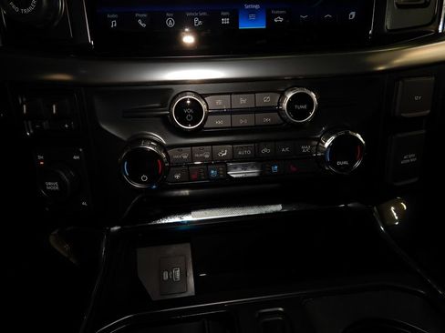 Used 2021 Ford F150 Lariat w/ Equipment Group 502A High AWD/4WD image 23