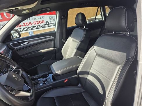 Used 2022 Volkswagen Atlas Cross Sport SEL image 8