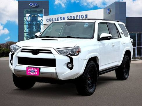 Used 2023 Toyota 4Runner TRD Off-Road Premium image 2