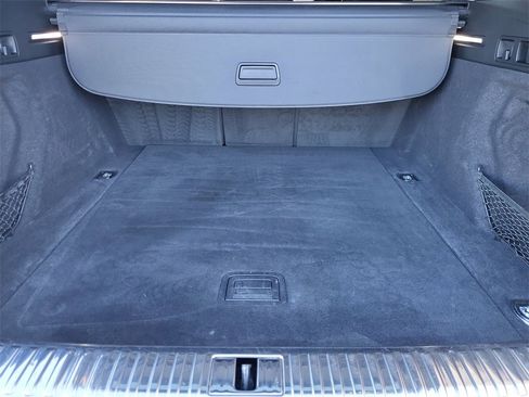 Used 2022 Audi e-tron Premium w/ Convenience Plus Package image 16