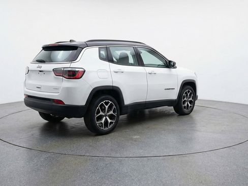 Used 2025 Jeep Compass Limited AWD/4WD image 7