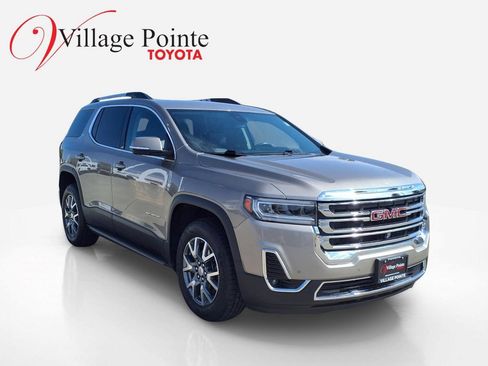 Used 2023 GMC Acadia SLT w/ Technology Package AWD/4WD image 9