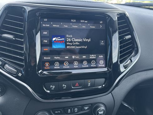 Used 2021 Jeep Cherokee Limited AWD/4WD image 14