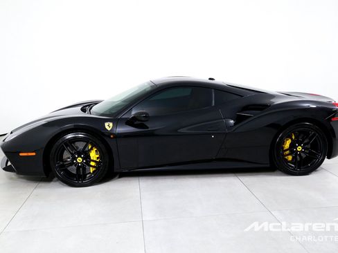 Used 2018 Ferrari 488 GTB RWD image 5