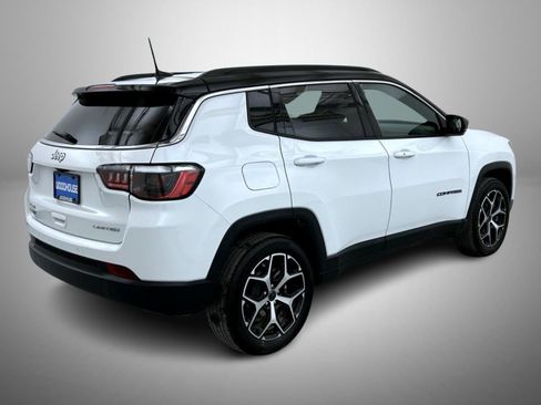 Certified 2025 Jeep Compass Limited image 5